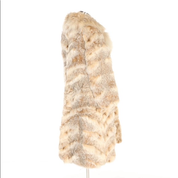 FOX FUR CONVERTIBLE LENGTH COAT - Picture 4 of 6